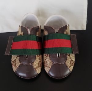 Gucci baby shoes